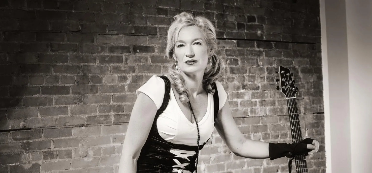 molly_o_01_1500x700